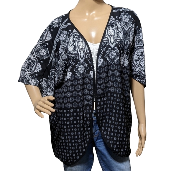 Vintage Y2K Women's Black & White Kimono Top - Picture 1 of 5